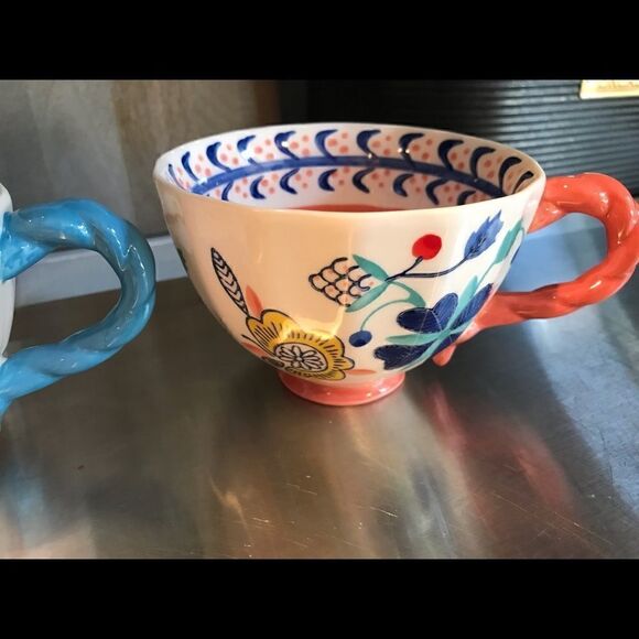 Set of 2 hand painted mugs - Picture 5 of 9